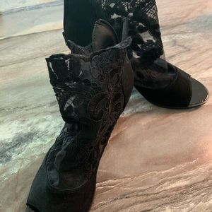 Unique and stylish shoes/booties